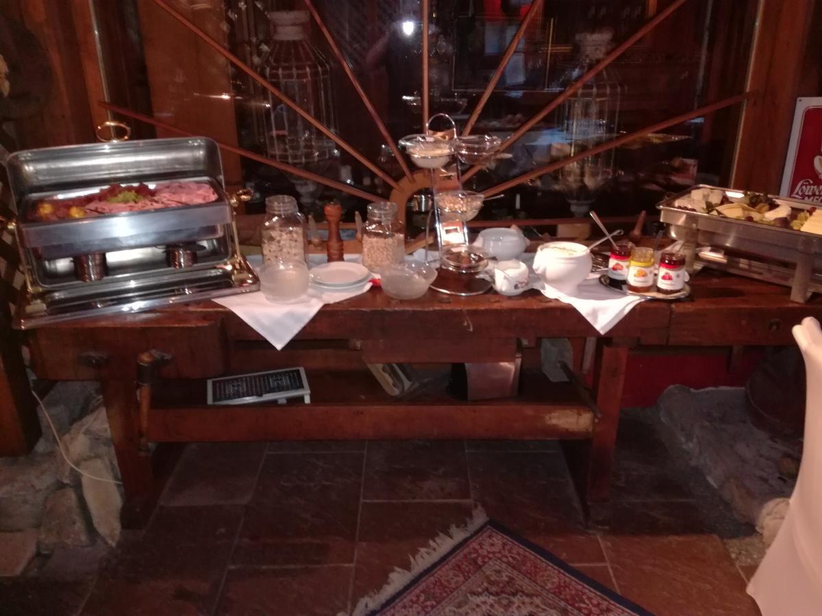 Alte Schreinerei-Auberge Harlekin Randegg Dış mekan fotoğraf